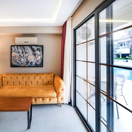 Studio Flat With Pool In شقة